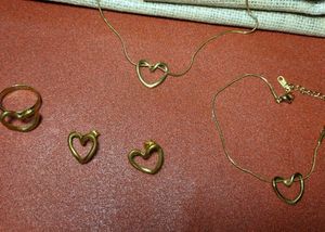 Anti tarnish Chic Gold Heart Jewelry Set
