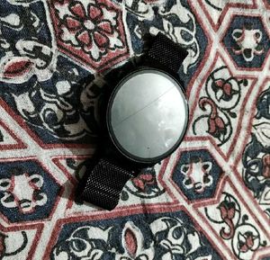 Stylish Black Mesh Strap Watch