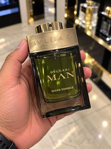 Bvlgari Man Wood Essence Perfume