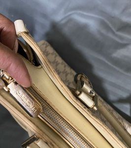 Dubai magnolia Handbag