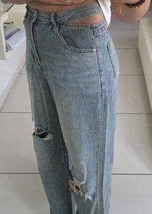 Distressed Light Wash Wide Leg Jeans