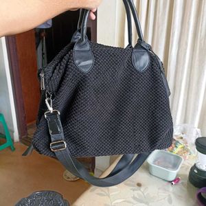 Chic Textured Black Handbag