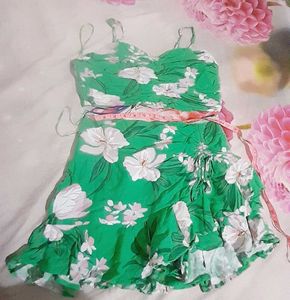 Floral Green Two-Piece Set