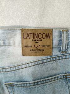 Latin Cow: Distressed White Skinny Jeans