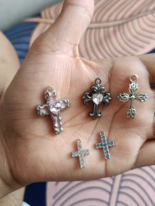 °•Glass Cross Necklaces