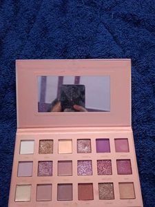Nude Eyeshadow Palette