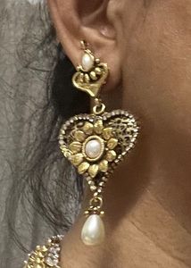 Pearl Drop Necklace And Earrings Set