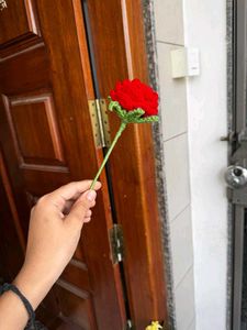100% handmade crochet rose for gifting and ect