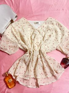 ❤️Cute Cream Heart Print Top❤️