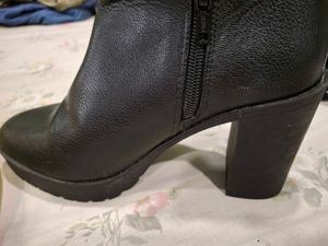 Black Faux Fur Lined Boots