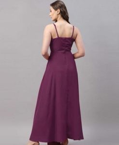 A side Slit dress 💜