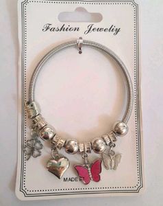 ⬇️⬇️Sparkling Charm Bracelet with Butterfly
