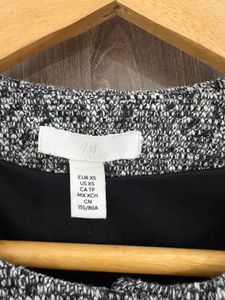 Chic Tweed Vest with Gold Buttons