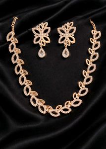 Elegant Floral Necklace &amp; Earring Set