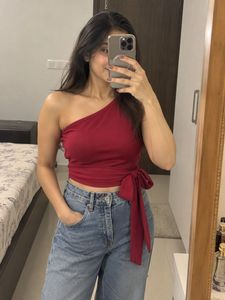 Chic One-Shoulder Red Crop Top