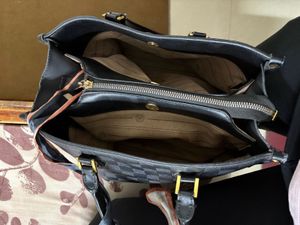 Chic Black Textured Tote Bag