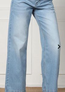 New Wide Leg Mid Rise Light Wash Jeans