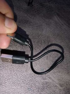 Universal Earbuds with Charger cable+ plug