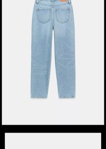 Light Wash High Rise Denim Jeans ( mom fit)