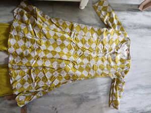 Yellow &amp; White Kurta Set