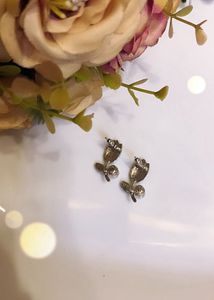 Cute Tulip Pearl Earrings