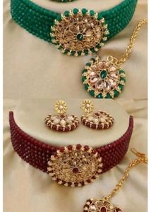 Kundan Gold Plated Adjustable Choker And Earrings