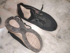 Black Sneakers