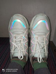 Girls shoes