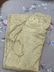 Today Offer Elegant saree with bouquet style blous