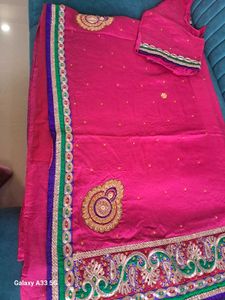 gold  Embroidered Saree 🩷