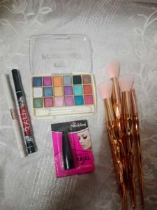 Eye Shadow Palette &amp; Brush Set