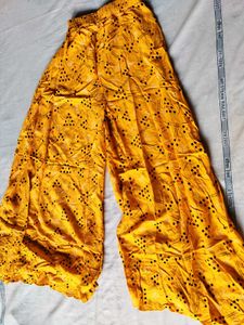 Stylish Yellow Printed Palazzo Pants