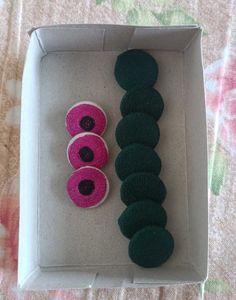 109 pieces of Assorted Craft Buttons