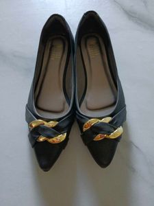 Stylish Black Pointed Toe Flats with Gold Buckle