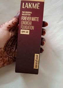 Lakme Forever Matte Longwear Foundation SPF 15
