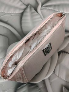 Givenchy Iconic Nude Pouch ❤️😍