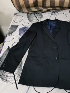 Coat42",pant34",PeterEngland,excellent!!