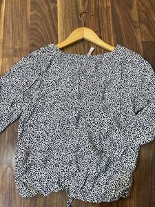 Chic Black &amp; White Ditsy Print Top