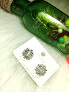 Sparkling Flower Stud Earrings