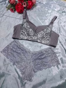 Lace Bra and Panty Set
