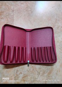 MARS Beauty Case  with brushes