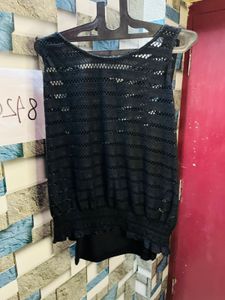Chic Black Sleeveless Lace Top
