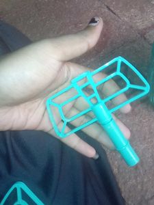Manual Food Chopper also provides whisking