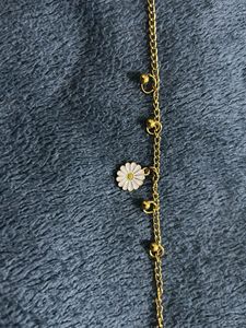 Cute Daisy Charm Bracelet