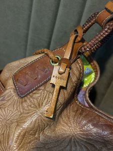 FOSSILS Stylish Embossed Leather Shoulder Bag