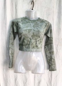 Green Camouflage Long Sleeve Cropped Top
