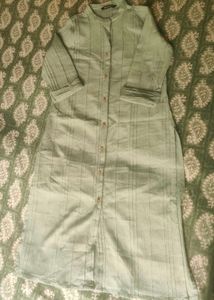 Elegant Light Green Kurta with Vertical Stripes