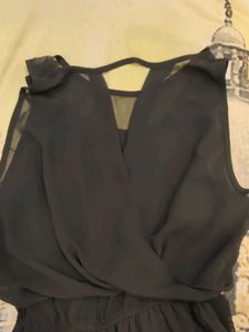 Chic Black Sleeveless Midi Dress