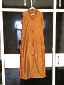 Sleeveless  Kurta set with palazzo (free 🎁gift)