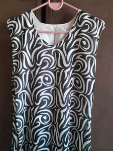 Monochrome Abstract Print Kurti